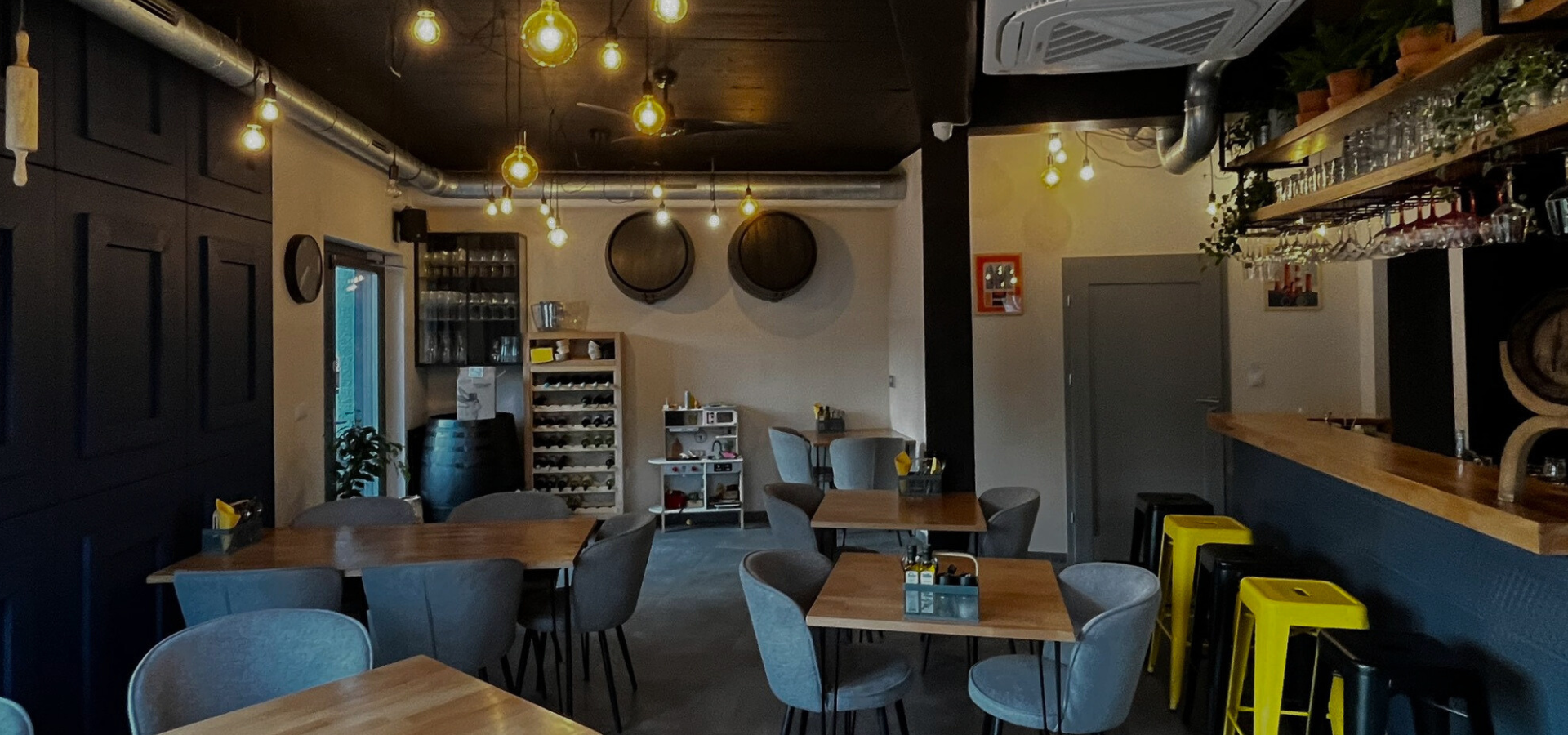 Sąsiedzka84 - Restauracja